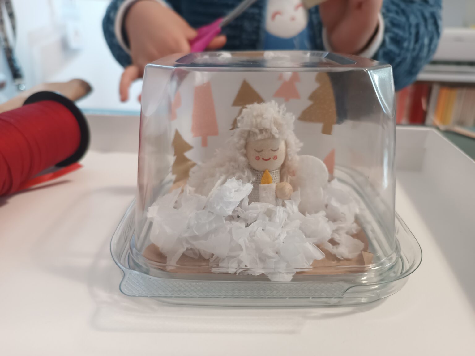 Palla Di Vetro Con Neve E Carriola Decorativa - Sfera Musicale Natalizia Con Melodia 'O Albero Di Natale', Perfetta Come Regalo